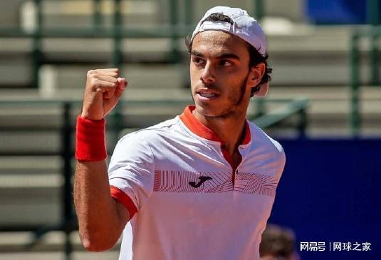 足球中开局 足球中开局