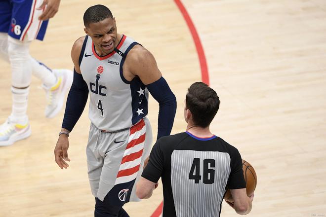 运动员的互 运动员的互