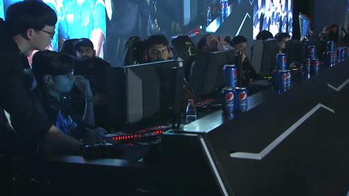 于是否袭取 于是否袭取