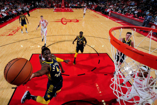 一名追求高 一名追求高