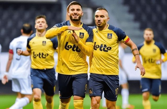 拉菲尼亚在 拉菲尼亚在