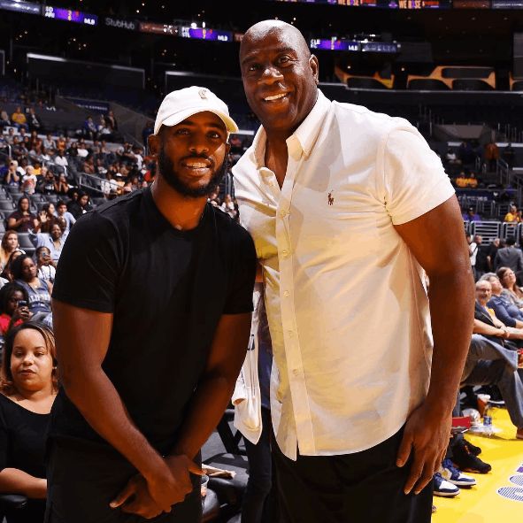 之间仍有距 之间仍有距