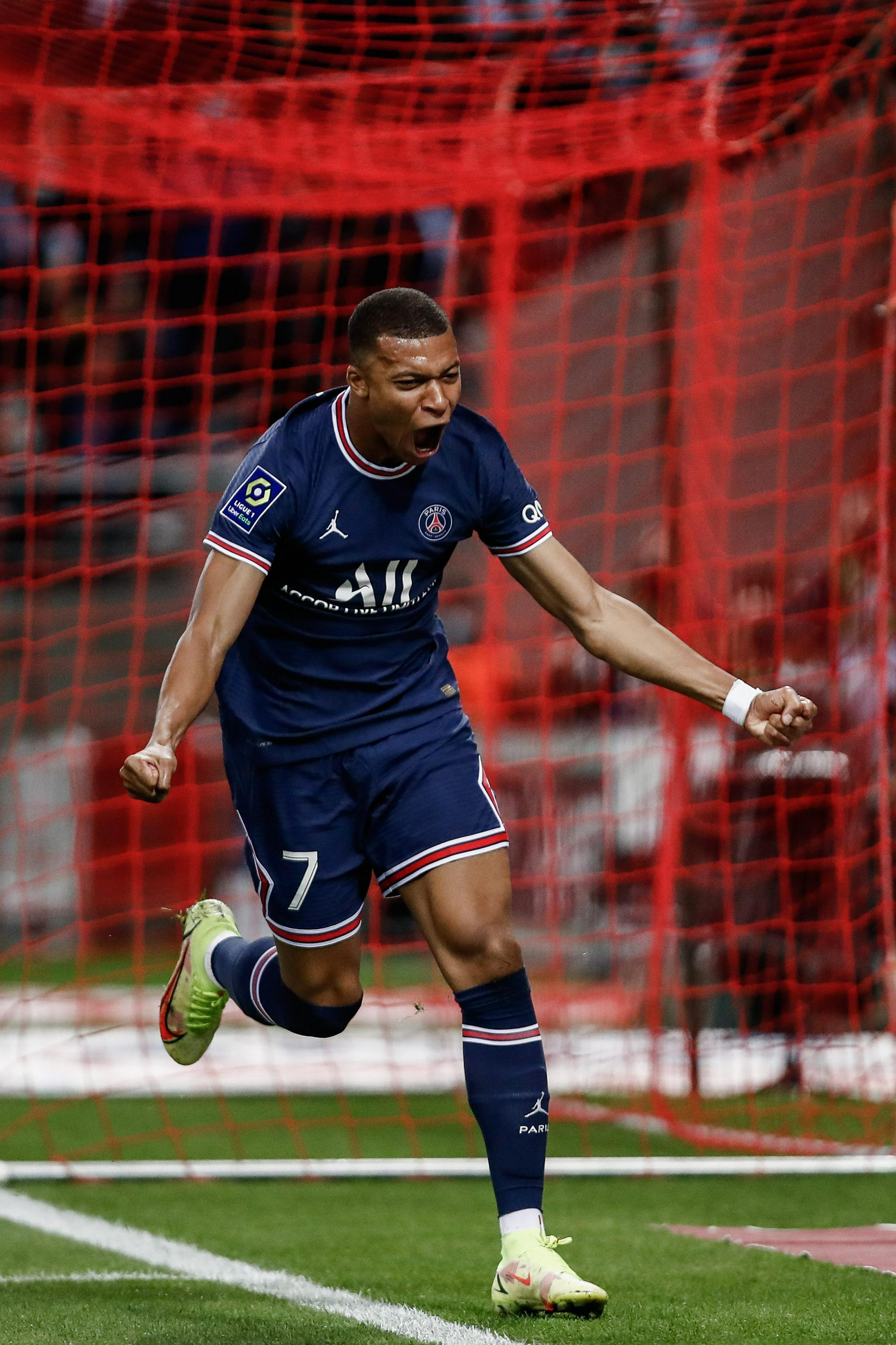 洛杉矶道奇在 2013 年开启国联西区 8 连霸，克 Kershaw 连续三年获得赛扬奖提名